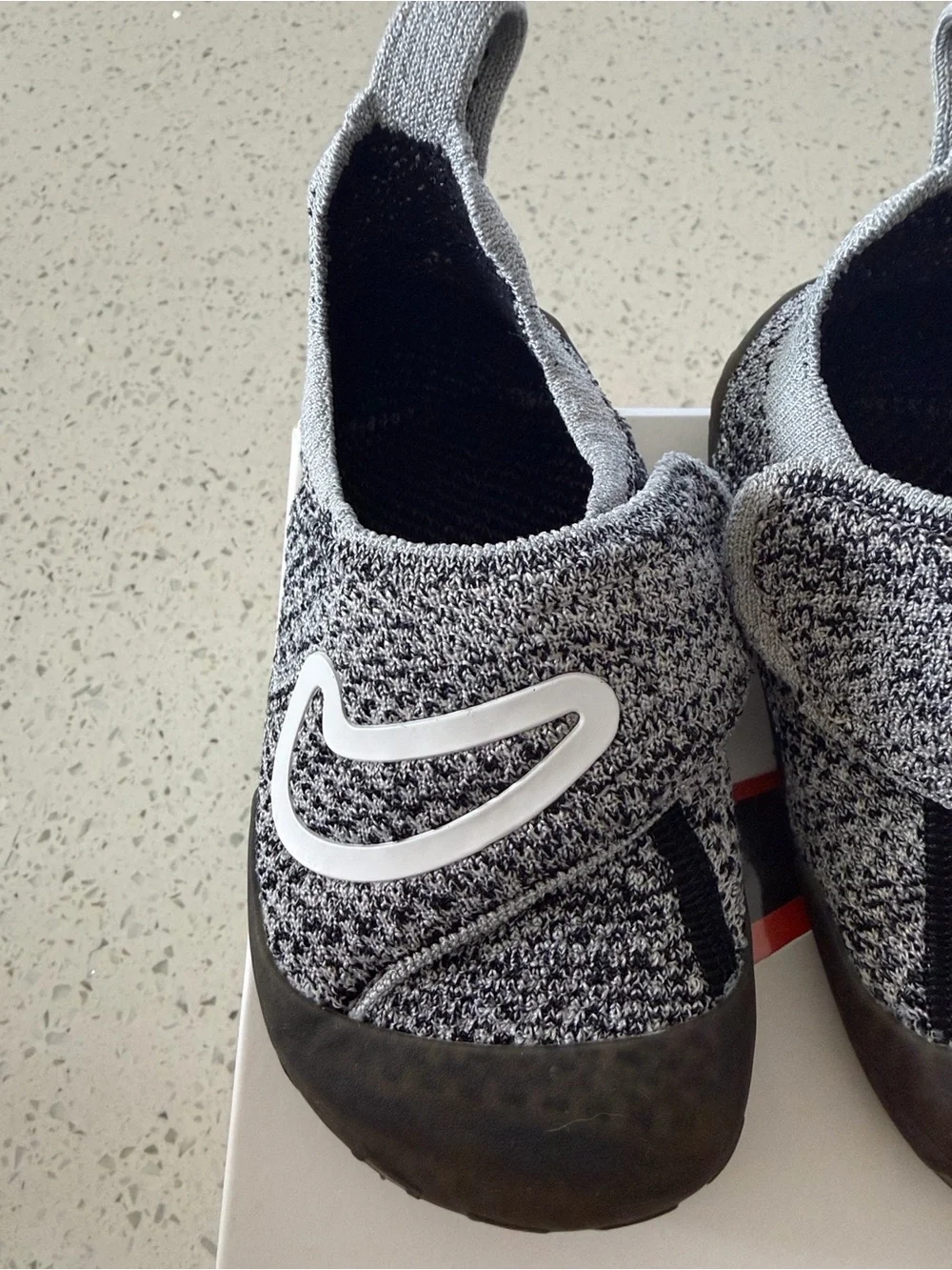 Nike swoosh black